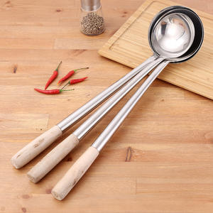 Louche Wok en acier inoxydable de qualité commerciale de 20 pouces avec manche en bois pour <span class=keywords><strong>hôtel</strong></span> ou restaurant à domicile - Product Image 3