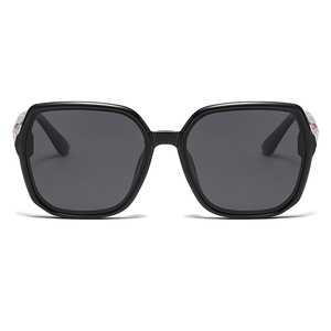 Lunettes de soleil polarisées carrées Ks 3863 pour femmes, protection UV400, monture en métal TR, verres TAC, couleur noire, style mode extérieur - Product Image 3