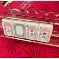 Set Ubin Mahjong Akrilik Mewah Amerika Motif Bunga Tropis Pastel Pink Biru Desain Plumeria & Tanaman Hijau 3-Lapisan