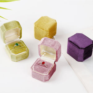 Luxury Custom Wedding Engagement octagon Velvet Jewelry Display Gift Velvet Ring Box Jewelry Ring Gift Packaging Box