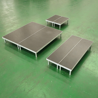 Plateforme de scène mobile en aluminium légère, facile à assembler, certifiée CE, pour défilés de mode, podiums de mariage et événements.