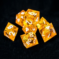 Ensemble de 7 dés D&D faits à la main en résine liquide orange, peints à la main, pour jeux de rôle