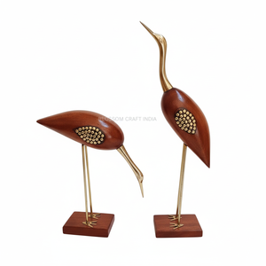 Figurine artisanale en laiton et bois, couple d'oiseaux, cygne antique, grue, Saras, objet de décoration parfait pour la décoration intérieure et les cadeaux - Product Image 1