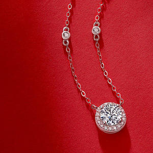 สร้อยคอแต่งงานสำหรับผู้หญิง ประดับโมอิสซาไนต์ 1 กะรัต ชุบแพลตตินั่ม เงินแท้ 925 ดีไซน์ทันสมัย ได้รับการรับรอง - Product Image 3