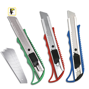Couteau utilitaire rétractable multifonctionnel en plastique de qualité industrielle personnalisé, support OEM, lame de verrouillage de 18 mm, coupe haute teneur en <span class=keywords><strong>carbone</strong></span> - Product Image 1