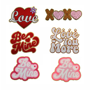 Grands patchs thermocollants brodés en feutre chenille non tissé faits main, motif 'Be Mine' en forme de cœur, multicolores, pour sweats à capuche - Product Image 1