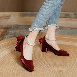 <span class=keywords><strong>Zapatos</strong></span> de <span class=keywords><strong>Tacón</strong></span> Alto con Punta Cuadrada y <span class=keywords><strong>Tacón</strong></span> Grueso para Mujer, <span class=keywords><strong>Zapatos</strong></span> Mary Jane <span class=keywords><strong>Rojos</strong></span> para Boda, <span class=keywords><strong>Zapatos</strong></span> de <span class=keywords><strong>Tacón</strong></span> <span class=keywords><strong>Medio</strong></span> con Perlas de Alta Gama - Product Image 3
