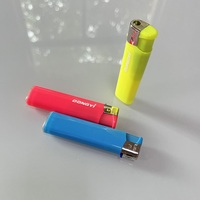 Dongyi ISO9994 cigarette plastique feu électronique logo personnalisé poche bon marché rechargeable portable briquet DY-062