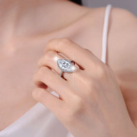 Bague pour femme en or blanc de style européen et américain, plaquée platine, sertie d'un moissanite de 1 carat couleur D taille marquise