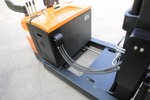 Apilador de Almacén Tipo Plataforma con Capacidad de 1500 kg y Altura de Elevación de 3 m a 7,5 m - Product Image 2