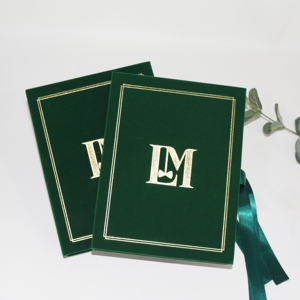 Échantillon <span class=keywords><strong>gratuit</strong></span> de carte d'invitation de <span class=keywords><strong>mariage</strong></span> de luxe en acrylique avec boîte en velours Ensemble d'invitation avec logo personnalisé - Product Image 1