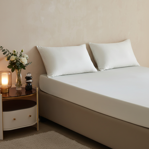 Parure de lit rafraîchissante en bambou 3 pièces, drap-housse soyeux et respirant à poches profondes avec 2 taies d'oreiller, sans plis, pour lits Queen et King - Product Image 1