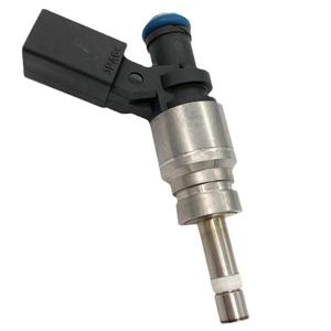 06F906036G Injecteur de <span class=keywords><strong>carburant</strong></span> pour Volk-swagen Je-tta 2.0TFIS Pas-sat Au-di A3 2004-2008 A4 A6 Sko-da Oct-<span class=keywords><strong>avia</strong></span> Se-at Le-on 06F906036A - Product Image 4