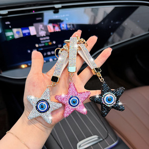 Porte-clés Étoile Mauvais Œil, Porte-clés Bracelet Étoile à Cinq Branches en Strass Scintillant, Anneau de Clé de Voiture Bleu Turc en Cristal Étincelant - Product Image 1