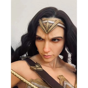 Statue de buste en résine de <span class=keywords><strong>Wonder</strong></span> <span class=keywords><strong>Woman</strong></span> de haute qualité, taille réelle, 80 cm, attrayante, pour la décoration intérieure - Product Image 1