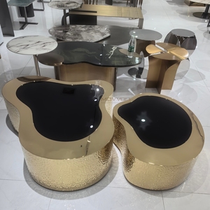 <span class=keywords><strong>Table</strong></span> basse moderne de luxe en or martelé avec verre trempé noir, meubles élégants pour le salon, personnalisation en gros - Product Image 6
