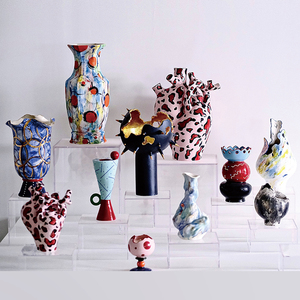 Los Jarrones de Cerámica Hechos por Artistas Chinos se Utilizan para Decorar Espacios del Hogar y También se Pueden Regalar a Amigos. - Product Image 1