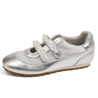 Baskets élégantes pour femmes ornées de perles, style rétro, à double velcro, chaussures plates de marche, OEM ODM, vente en gros, logo personnalisé, chaussures décontractées