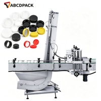 Élévateur universel automatique de tri de bouchons compatible avec diverses configurations de machines de capsulage