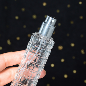 High Quality 30ml Round Glass Perfume Bottle Portable and Elegant for Luxury <b>Sprays</b> Factory <b>Direct</b> Wholesale - Product Image 5