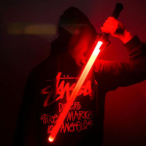 <span class=keywords><strong>Jouet</strong></span> de <span class=keywords><strong>sabre</strong></span> <span class=keywords><strong>laser</strong></span> clignotant LED <span class=keywords><strong>lumineux</strong></span> coloré pour enfants de haute qualité avec 3 piles AAA pour les enfants de 2 à 14 ans - Product Image 4