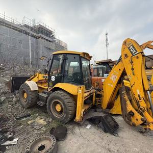 Chargeuse-pelleteuse JCB 4CX haute performance, équipement de construction durable pour travaux d'excavation et de chargement intensifs - Product Image 2