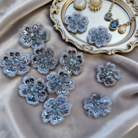 Meilleure vente : Patch floral brodé de perles et de sequins, embellissement maximaliste pour robe de mariée et décoration de robe de luxe