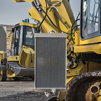 MAGNIFIQUE Komatsu PC20 Excavatrice Construction Machinery Accessoires Réservoir d'eau Radiateur