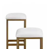 Ensemble table à manger moderne et luxueux au design italien Mobilier en bois pliable et extensible Fonction Live Edge pour hôtels et salons