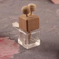 Mini bouteille de parfum de diffuseur de voiture de parfums liquides en verre vide rechargeable de 8ml
