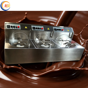 Machine commerciale en acier inoxydable pour <span class=keywords><strong>la</strong></span> fabrication <span class=keywords><strong>de</strong></span> chocolat, avec fonctions d'impression, <span class=keywords><strong>de</strong></span> tempérage et <span class=keywords><strong>de</strong></span> fusion des pépites <span class=keywords><strong>de</strong></span> chocolat - Product Image 1