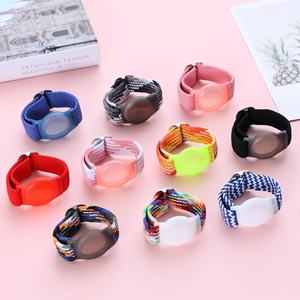 <span class=keywords><strong>Funda</strong></span> protectora de banda elástica ajustable Airtag para iPhone Correa tejida de nailon con rastreador localizador antipérdida de cordón de <span class=keywords><strong>Apple</strong></span> - Product Image 1