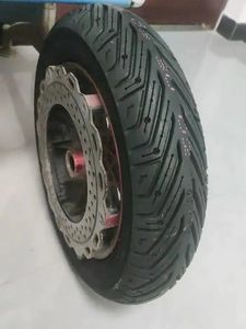 Neumático Sin Cámara Evride L005 130/90-10TL para Motocicleta Eléctrica, de Fábricas de Henan, 1 Año de Garantía, Reemplazo/Reparación - Product Image 3