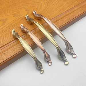 Sıcak Çinko Avrupa Tarzı Antika Çift delikli Bronz Kırmızı Pirinç Kapı Kolu Çekmece Çekme Mutfak Dolabı Çeker M Marka - Product Image 2