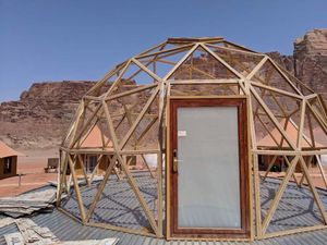 บ้านโดมแก้วแบบแกลมปิ้ง6ม. 7ม. สำหรับโรงแรมรีสอร์ทที่ทนต่ออุณหภูมิสูงในทะเลทราย - Product Image 3