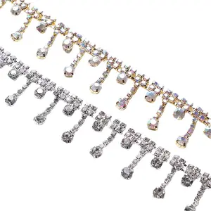 Venta al por mayor de accesorios de ropa personalizados de oro de cristal decorativo borla Trim Strass cadena Rhinestone flecos para el vestido