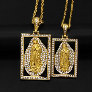 Collar con Colgante de la Virgen María en Acero Inoxidable con Circonita Cúbica y Marco Cuadrado Estilo Hiphop Popular - Product Image 1