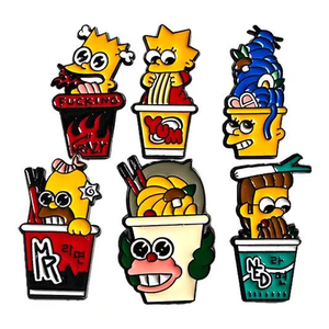 En gros, épingles et badges en métal et émail, populaires, sur le thème de l'anime et des Simpsons, mignons et amusants, épingles souvenirs pour vêtements, en stock - Product Image 4