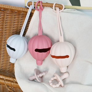Nouvelle chaîne de sucette pour bébé en silicone sans BPA, personnalisée, en forme de montgolfière, avec étui à sucette à motif montgolfière - Product Image 1