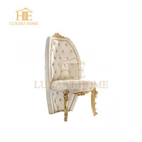 Table à manger ronde de luxe sculptée en bois d'or 24K du maître italien pour 8 personnes pour restaurants de style royal cuisines meubles de restaurant