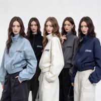 Veste coupe-vent courte personnalisée avec logo, col montant, fermeture éclair intégrale, poignets et ourlet élastiques, manches bouffantes surdimensionnées, légère et décontractée