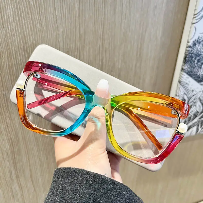 نظارة نسائية بإطار عاكس ملونة مربعة الشكل تلبس النظارة وتقاوم الضوء الأزرق إطار نظارات