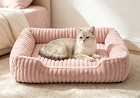 Coussin pour animaux de compagnie en peluche rayé rose poudré, avec trois côtés rembourrés, nid douillet en velours côtelé pour chats et chiens d'intérieur, vente en gros
