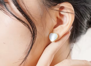 925 <b>Sterling</b> <b>Silver</b> Simple Girlish <b>Heart</b>-Shaped Stud <b>Earrings</b> with Mother-of-Pearl Shell Classic Style - Product Image 3