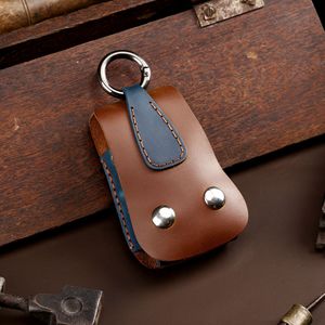 Porte-clés artisanal en cuir Crazy Horse à suspendre à la ceinture - Product Image 3