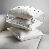 Housse de coussin brodée à la main avec pompon, housse de coussin décorative bohème Wabi-Sabi pour canapé, idéale pour la décoration de la maison