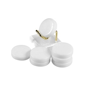 Pezzi personalizzati di Backgammon in plastica <span class=keywords><strong>bianca</strong></span> a <span class=keywords><strong>dama</strong></span> 30 pezzi 22.5mm di Backgammon rotondi - Product Image 1