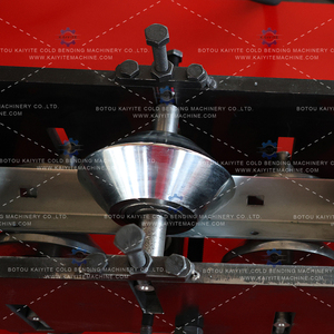 Machine de formage à rouleaux à angle droit économique pour la fabrication de protections d'angle en métal, de bordures et de renforts - Product Image 5