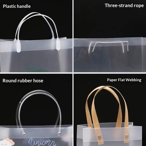 Bolsas de Mano Personalizadas de PVC Transparente y PP Esmerilado para Regalos Navideños, Cosméticos y Productos de Baño - Product Image 2