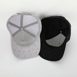 Casquettes personnalisées pour hommes à 5 panneaux avec perforations découpées au laser, casquette de baseball sportive imperméable, casquette de papa à séchage rapide avec logo en caoutchouc - Product Image 3